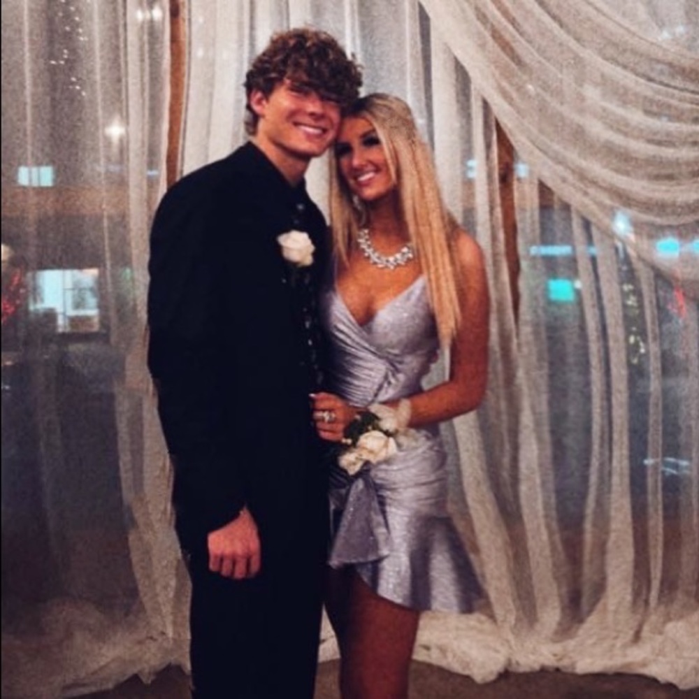 Dress - Picture 3 of 7